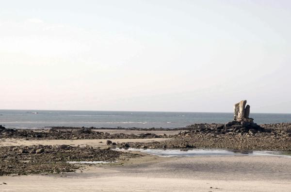Bild 1 von 3: Noch elf Stunden bis zur Flut: Durch die Ebbe freigelegte Strandflächen bieten einen ungewöhnlichen Blick auf den Meeresboden.