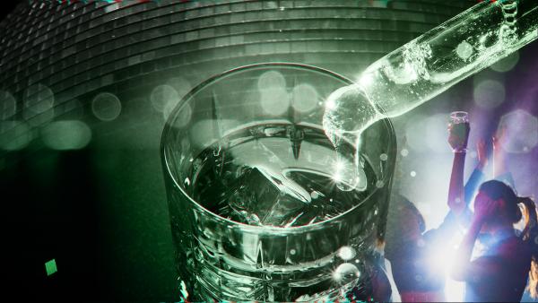 Bild 1 von 1: Spiked: K.-o.-Tropfen - unsichtbarer Albtraum