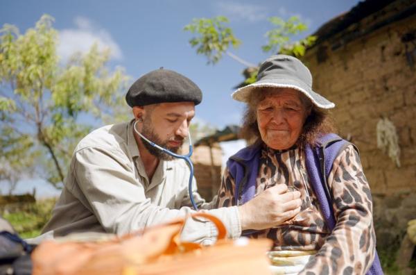 Bild 1 von 5: Dr. Jorge Fusaro versorgt regelmäßig Patienten in entlegenen Ortschaften, die über die Provinz Jujuy in Nordargentinien verstreut sind.