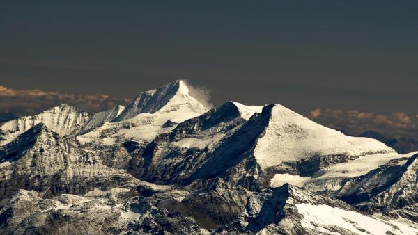 Bild 1 von 16: Im Bild: Blick vom Großvenediger Richtung Großglockner.