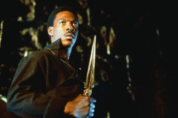 Bild 1 von 3: Im Tausch gegen einen wertvollen Dolch kann Privatdetektiv Chandler Jarrell (Eddie Murphy) das \