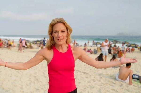 Bild 1 von 2: Sylvia Camarda entdeckt in Rio die Transformation des Sambas ? ein Tanz, der Geschlechterrollen hinterfragt und gesellschaftliche Widerstandskraft zeigt.