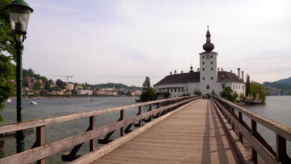 Bild 1 von 8: Im Bild: Schloss Ort.