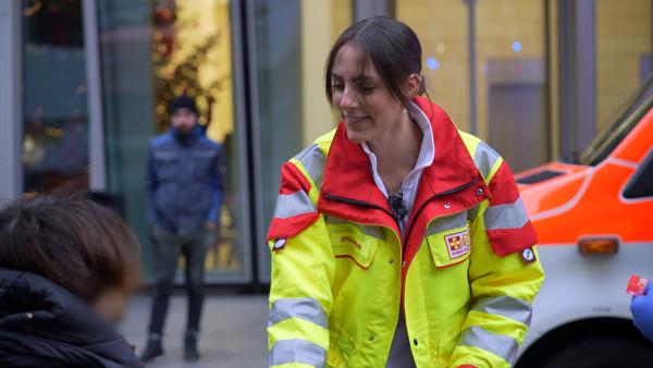 Bild 1 von 3: Notfallsanitäterin Sina Jarosz