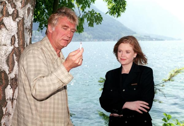 Bild 1 von 8: Im Bild: Heinz Marecek (Richard Tobler), Birgit Linauer (Pepi).