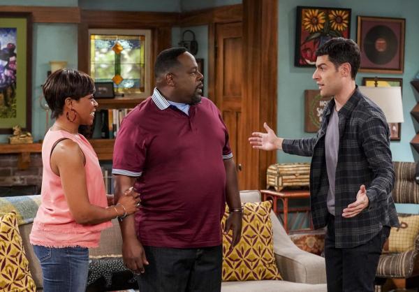 Bild 1 von 18: (v.l.n.r.) Tina Butler (Tichina Arnold); Calvin Butler (Cedric the Entertainer); Dave Johnson (Max Greenfield)