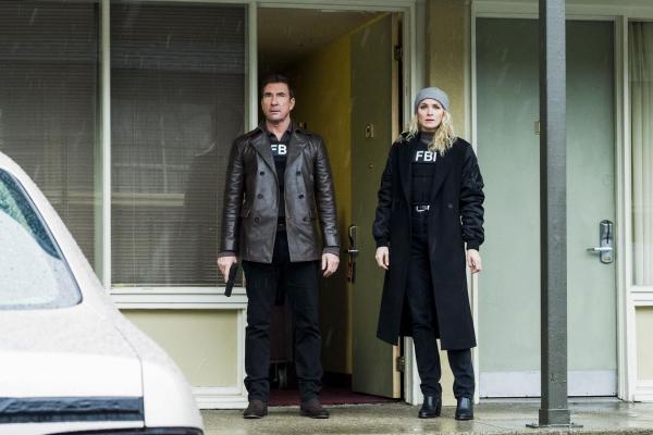 Bild 1 von 10: Remy Scott (Dylan McDermott, l.); Nina Chase (Shantel VanSanten, r.)