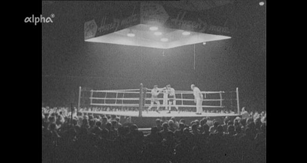Bild 1 von 2: Der Dokumentarfilmer Dieter Ertel drehte 1957 eine besondere Sozialstudie über einen Großkampftag des Boxens in Stuttgart. Dort traten erfahrene Weltmeister ebenso an wie hoffnungsfrohe Neulinge.
