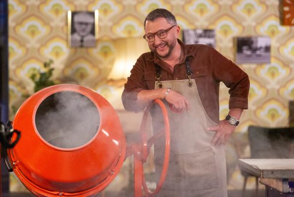 Bild 1 von 12: Gelingsicher und ganz ohne Backen: Für die Kathi-Sommertorte braucht es nicht viele Zutaten - und erstaunlich wenig Erdbeeren.