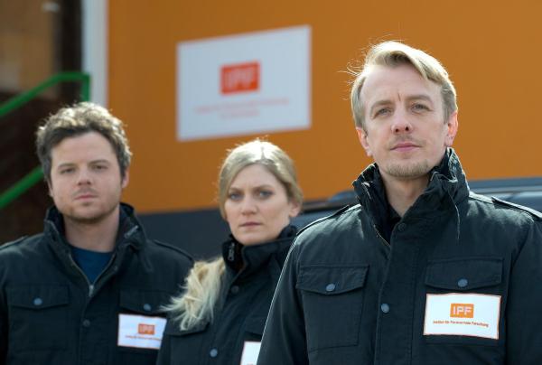 Bild 1 von 20: Im Bild (v.li.): Benjamin Ulbrich (Markus Pointner), Magdalena Kronschläger (Monika Böhm), Markus von Lingen (Heinz Keusch).