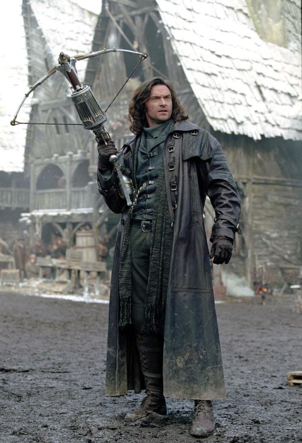Bild 1 von 13: In Transsilvanien will Van Helsing (Hugh Jackman) sich den finsteren Mächten stellen ...