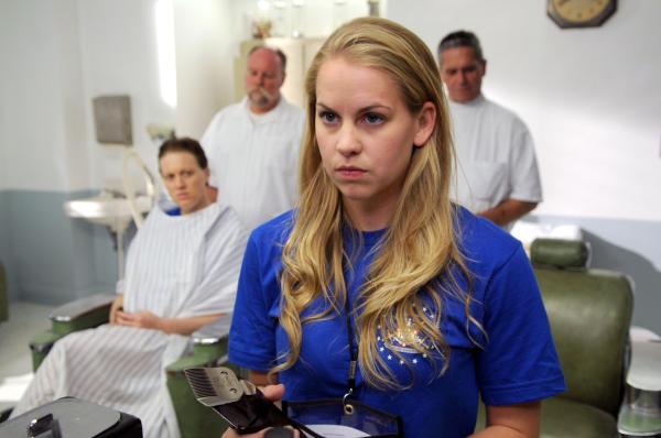 Bild 1 von 15: Die junge Kadettin Kate Butler (Maddy Curley) verschwindet plötzlich spurlos ...