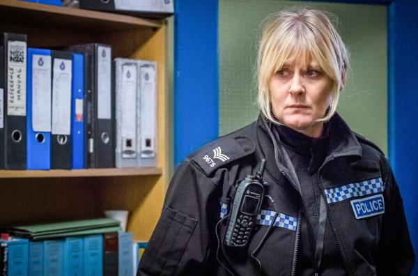 Bild 1 von 1: Catherine (Sarah Lancashire) ist dem Serienmörder auf der Spur.