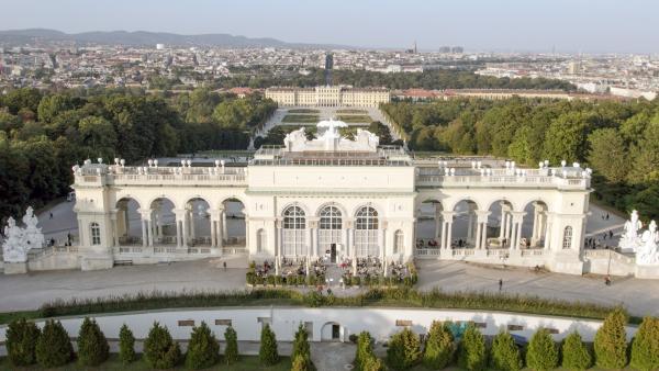 Bild 1 von 5: Schönbrunn Gloriette.