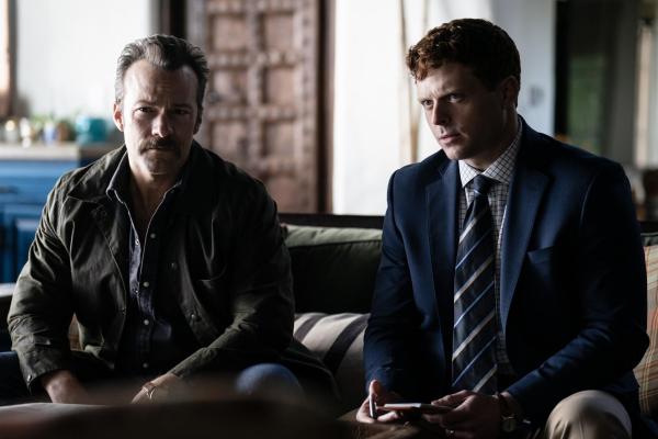Bild 1 von 18: Special Agent Mike Franks (Kyle Schmid, l.); Special Agent Bernard Randolf (Caleb Foote, r.)
