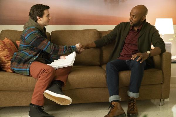 Bild 1 von 11: Patrick 'PJ' Nelson (Chandler Riggs, l.); Rome Howard (Romany Malco, r.)