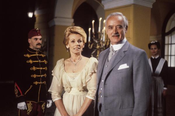 Bild 1 von 14: Im Bild: Gudrun Velisek, Bert Fortell.