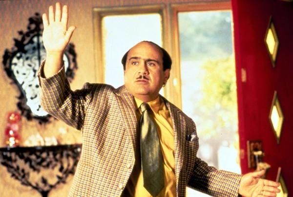 Bild 1 von 19: Mr. Wurmwald (Danny DeVito) kann sein Unglück nicht begreifen: Seine Tochter, sein eigen Fleisch und Blut, liest Bücher!