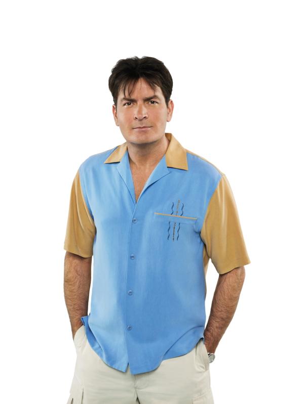 Bild 1 von 16: (7. Staffel) - Immer auf der Suche nach der richtigen Frau: Charlie Harper (Charlie Sheen) ...
