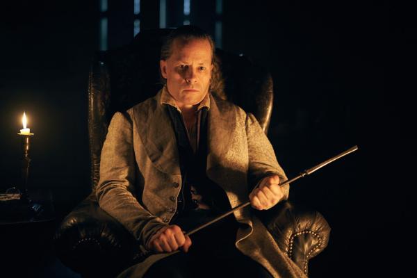 Bild 1 von 6: Ebenezer Scrooge (Guy Pearce)
