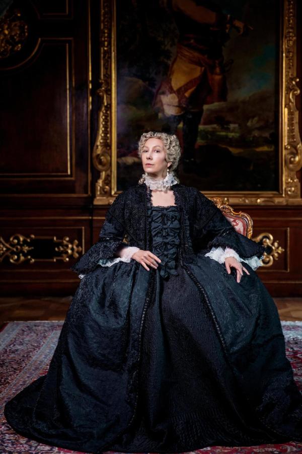 Bild 1 von 53: Im Bild: Ursula Strauss (Maria Theresia).