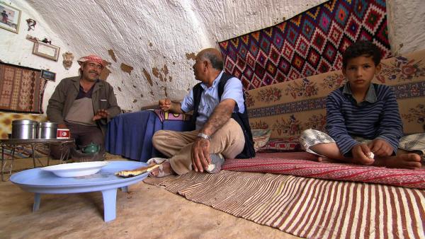 Bild 1 von 9: Im Bild: Mit seinen 10 Millionen Einwohnern ist Tunesien der kleinste Staat Nordafrikas. Dennoch gilt es als das fortschrittlichste und weltoffenste Land des Maghreb.