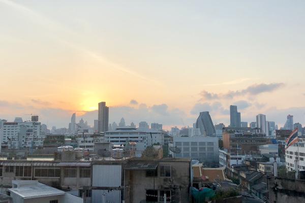 Bild 1 von 6: Bangkok -- Hauptstadt Thailands, größter Handelsplatz in Südostasien und Shoppingparadies