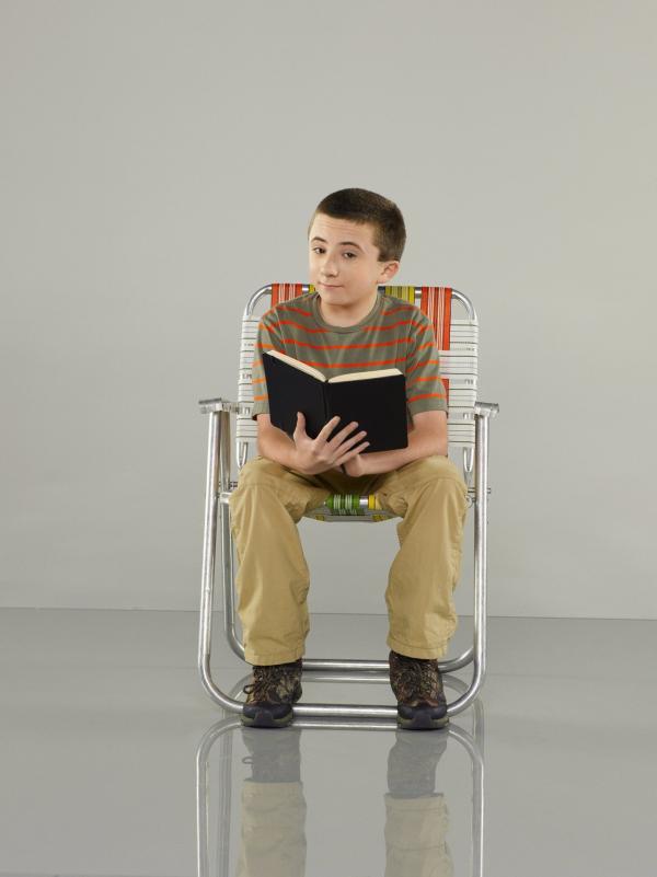Bild 1 von 24: (4. Staffel) - Er ist intelligent und gebildet, hat aber Probleme sich mit anderen Kindern anzufreunden: Brick (Atticus Shaffer) ...