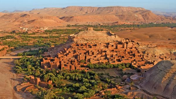 Bild 1 von 7: Die historische Altstadt von Ait Benhaddou liegt am Fluss des Atlasgebirges in Marokko und ist als Weltkulturerbe anerkannt.