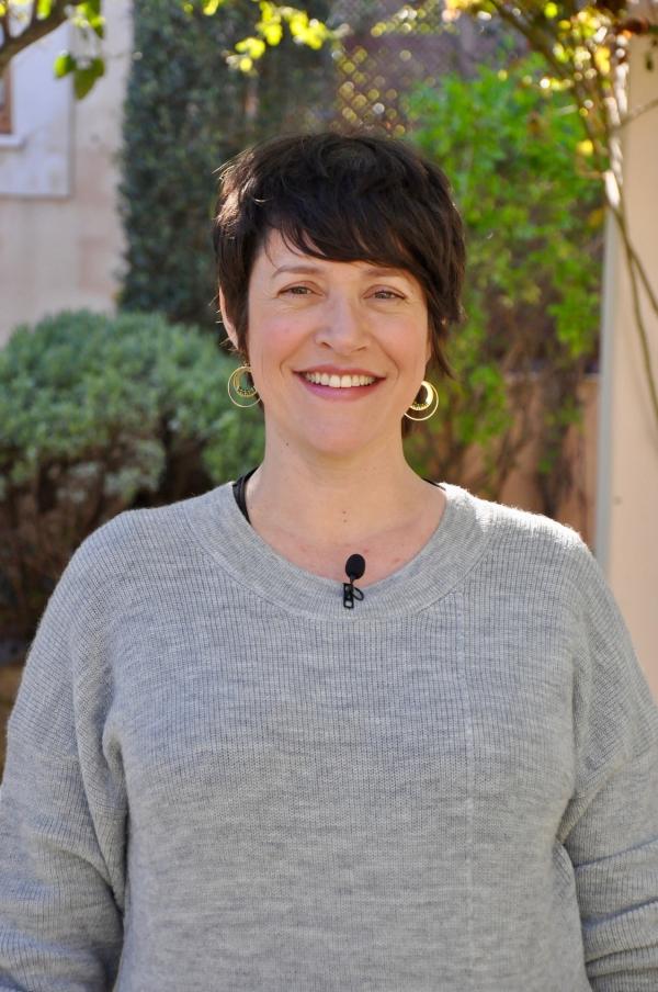 Bild 1 von 12: Mallorquinerin Deborah Pina Zitrone ist die regionale Expertin.