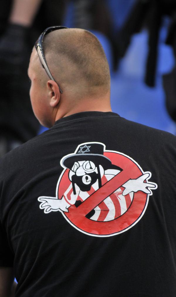 Bild 1 von 10: Statistiken zufolge kommt Antisemitismus in Deutschland häufig von rechts. Nach dem 7. Oktober 2023 rückt auch der muslimische Antisemitismus mehr in den Fokus.