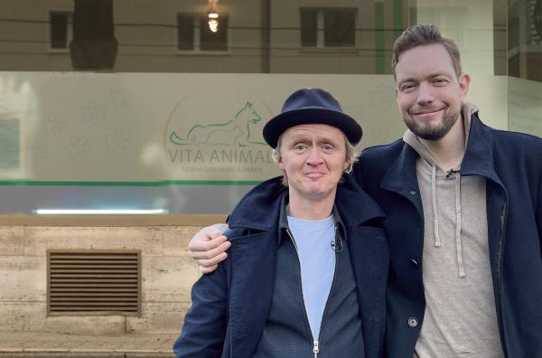 Bild 1 von 1: Pierre M. Krause (l.) und Bastian Bielendorfer