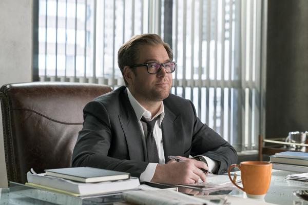 Bild 1 von 6: Dr. Jason Bull (Michael Weatherly)