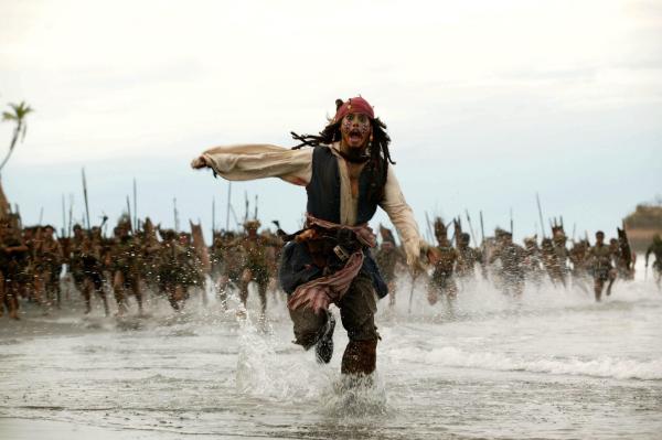 Bild 1 von 37: Steckt wie gewöhnlich in Schwierigkeiten: Captain Jack Sparrow (Johnny Depp) ...
