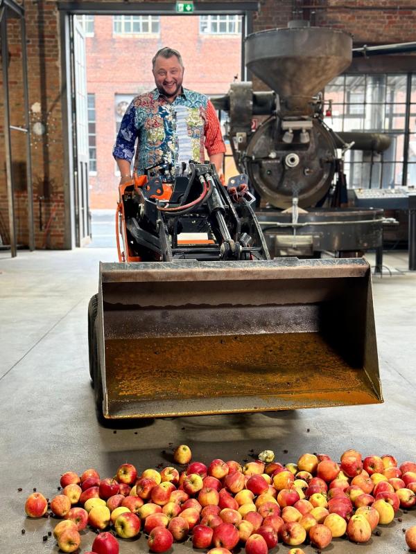 Bild 1 von 7: Äpfel sind ein Allroundtalent. Sebastian Lege zeigt, wie viel von Ihnen in exotischen Früchtetees steckt.