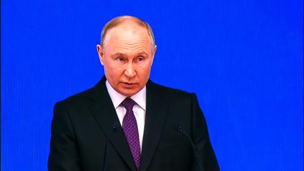Bild 1 von 6: Im März 2024 gewinnt Wladimir Putin erneut die Wahl zum russischen Präsidenten.