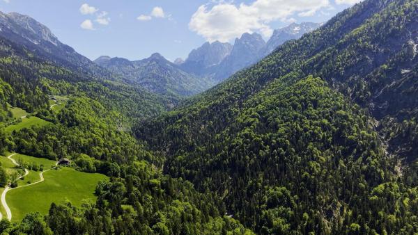 Bild 1 von 3: Im Bild:  Das Kaisertal wurde 2016 zum schönsten Platz Österreichs gewählt.