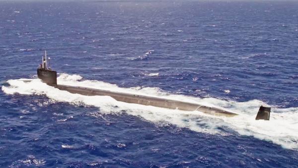 Bild 1 von 3: Ebenfalls Teil des Verbandes: ein Jagd-U-Boot.