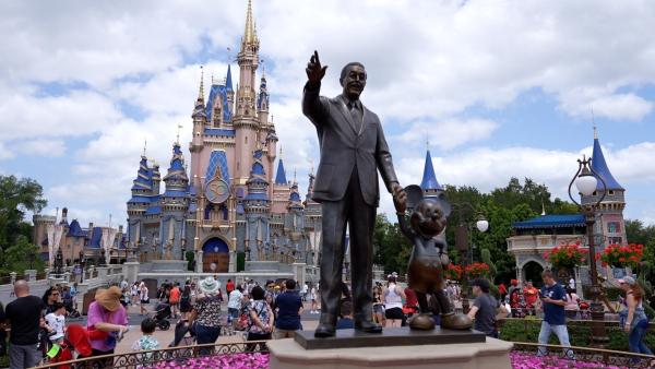 Bild 1 von 5: Einmal im Leben nach Disney World - für viele ein Kindheitstraum. 2022 lockt das \
