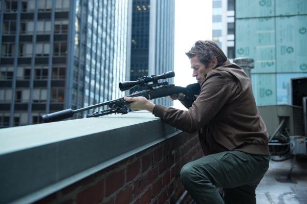 Bild 1 von 19: Als sein Sohn ins Visier des rächenden Auftragskillers John Wick gerät, setzt der Anführer des gefährlichsten Gangstersyndikats von New York, Viggo Tarasof, den besten Killer der Stadt auf diesen an. Darunter ist auch Johns alter Freund Marcus (Willem Dafoe) ...