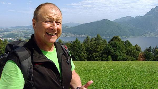 Bild 1 von 10: Im Bild: Harry Prünster am Traunsee, Salzkammergut