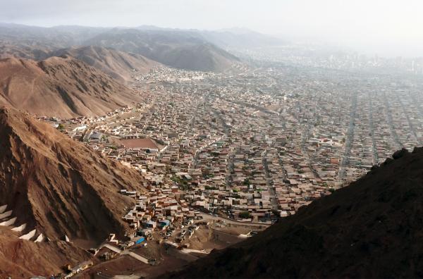 Bild 1 von 4: Blick auf Antofagasta, eine Stadt am Rande der chilenischen Atacama-Wüste: mit nur 1,5 Millimetern Niederschlag pro Jahr eine der trockensten Gegenden der Welt