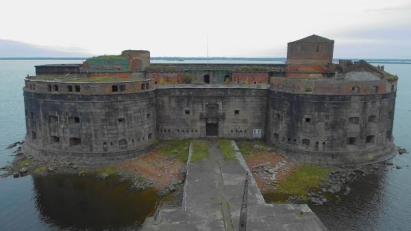 Bild 1 von 5: Fort Alexander ist eine Seefestung auf einer künstlichen Insel im Finnischen Meerbusen vor St. Petersburg.