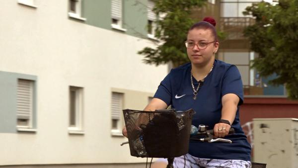 Bild 1 von 3: Seit einigen Monaten hat Leann ordentlich an Gewicht zugelegt. Jetzt will sie den Kilos den Kampf ansagen.