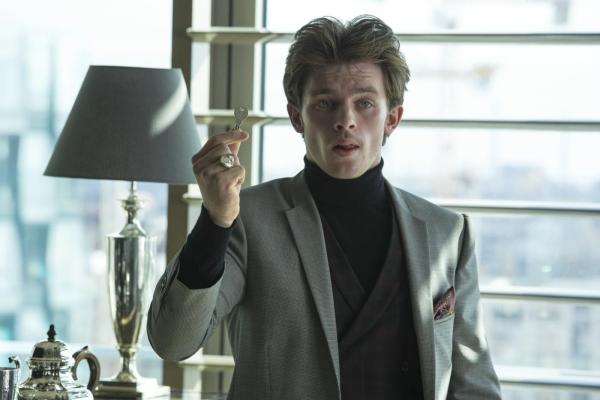 Bild 1 von 12: Frank (Jannis Niewöhner)