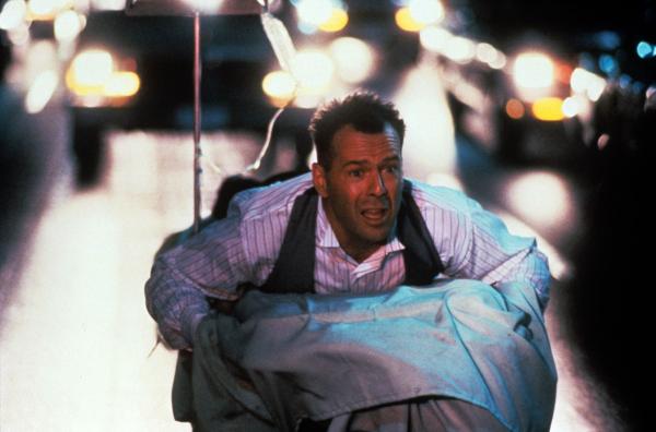 Bild 1 von 7: Allein gegen alle: Hudson (Bruce Willis) ...