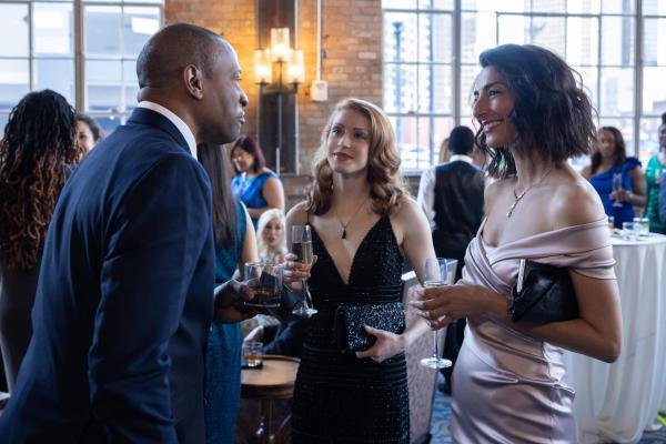 Bild 1 von 11: (v.l.n.r.) Jack Hardin (Sherman Augustus); Etta Brink (Caroline Pluta); Special Agent Hannah Khoury (Necar Zadegan)