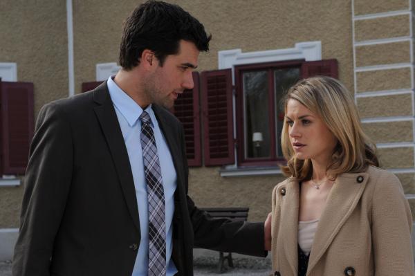 Bild 1 von 10: Konstantin (Moritz Tittel, l.); Marlene (Lucy Scherer, r.)