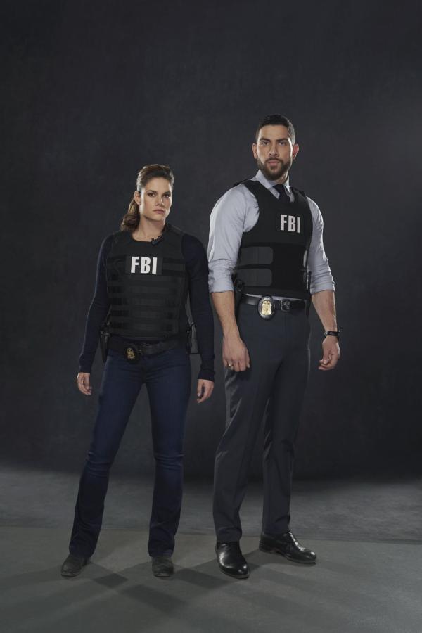 Bild 1 von 16: Special Agent Maggie Bell (Missy Peregrym, l.); Special Agent Omar Adom 'OA' Zidan (Zeeko Zaki, r.)