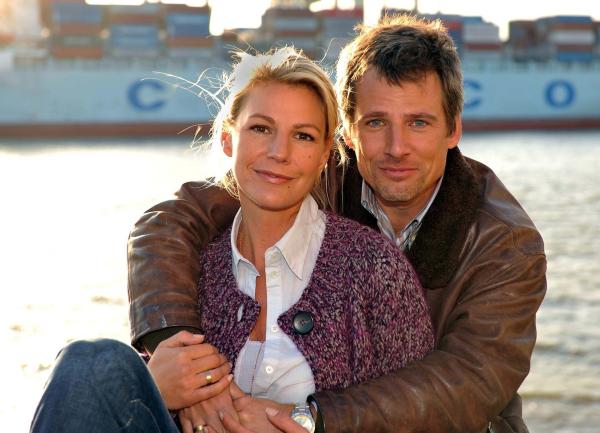 Bild 1 von 8: Haben begriffen, dass auch Lügen gelernt sein muss: Horst (René Steinke, r.) und Marion (Sophie Schütt, l.) ...